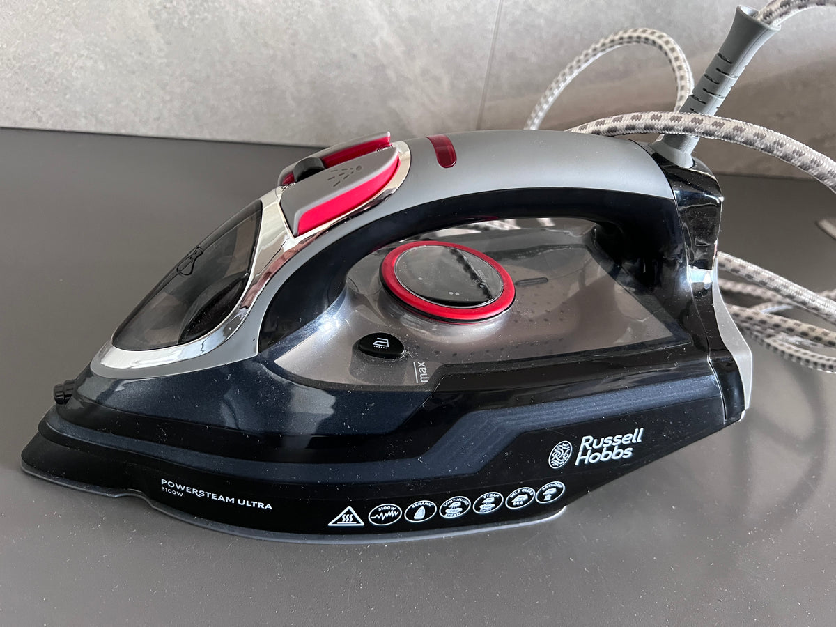 Russell Hobbs Bügeleisen – 1000 W, Schwarz, Modell 26380-56
